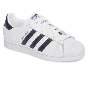 Striped Adidas sneakers size 6 1/2 (US)
